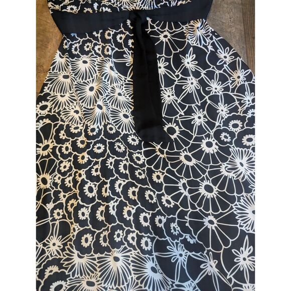 Maggy London Black & White Floral Print Dress - Size 8 - Picture 2 of 4